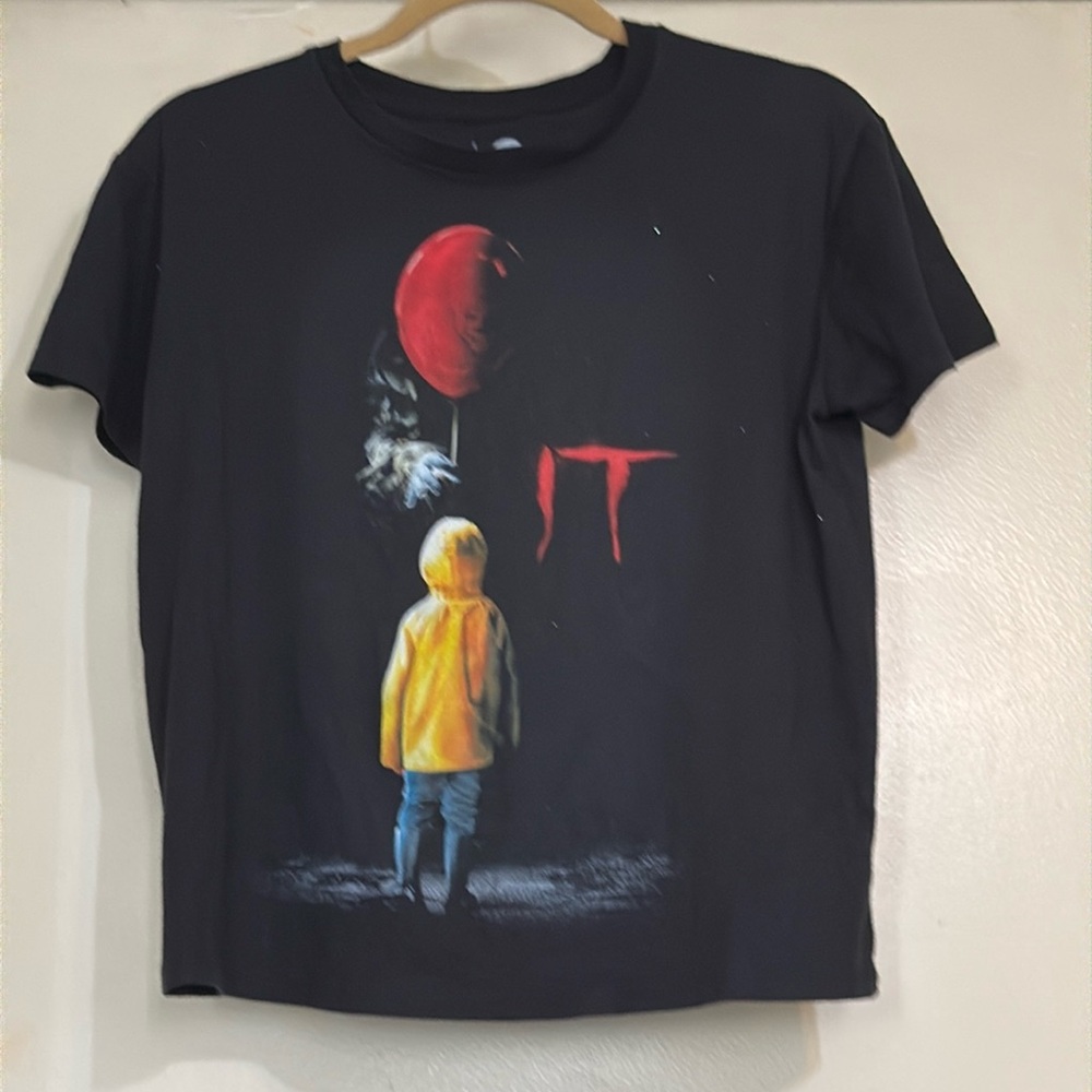 It graphic tee
